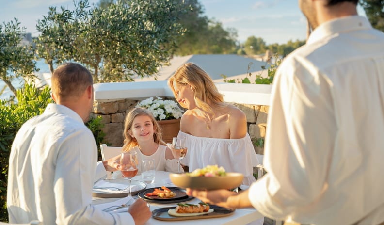 Ouzerie Restaurant Family Dining